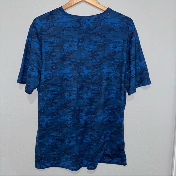 Denver Broncos NFL Team Apparel Blue Camo Football T-Shirt Men Size Medium Logo - Picture 2 of 8